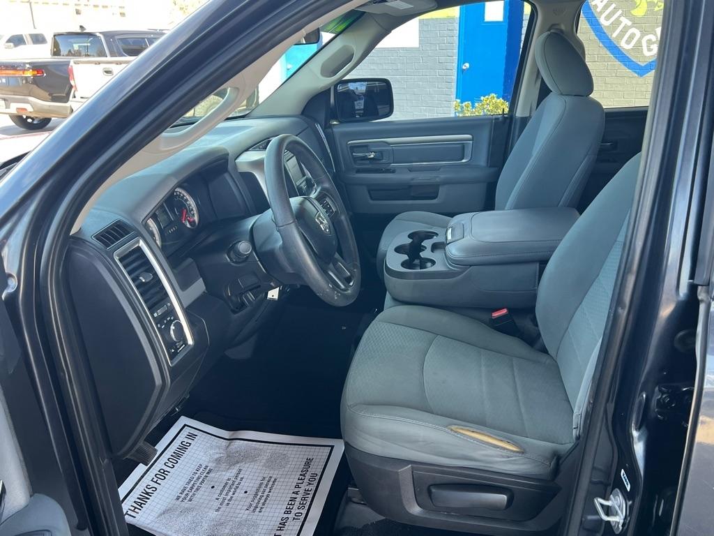 RAM 1500 SLT Quad Cab 2WD 2017