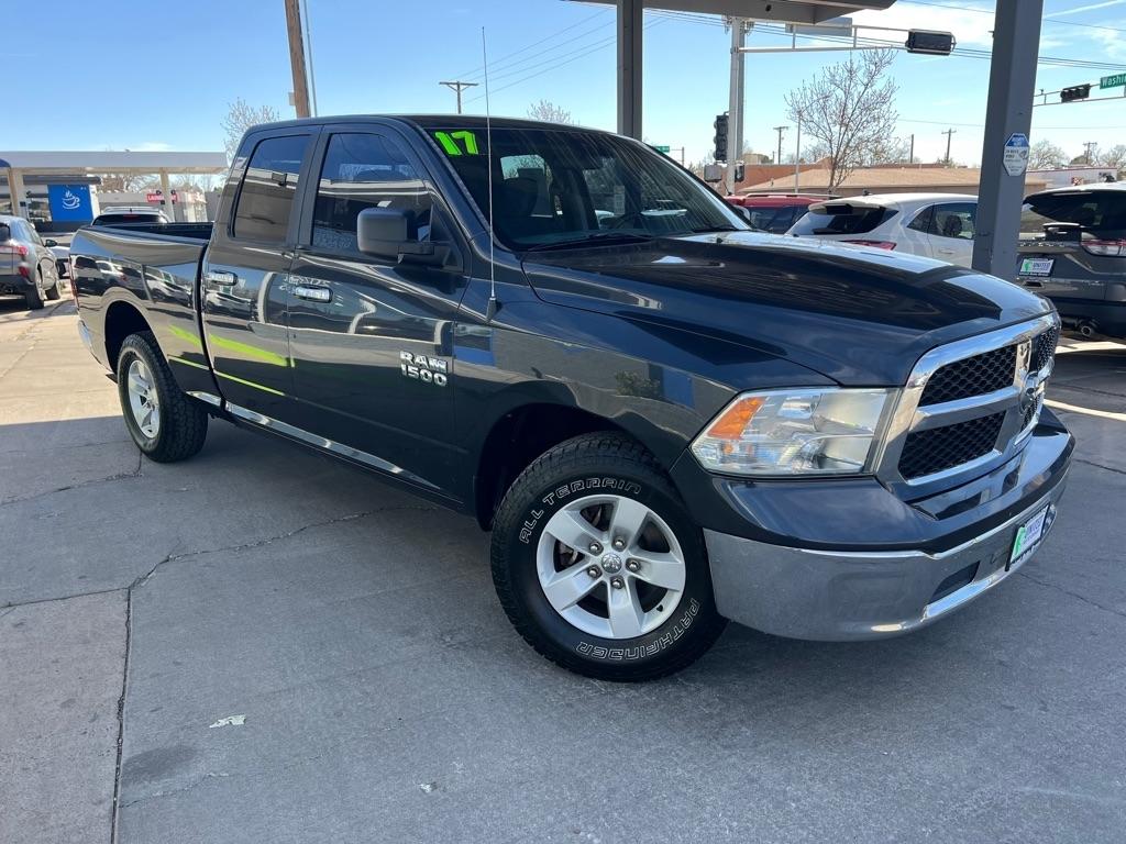 RAM 1500 SLT Quad Cab 2WD 2017