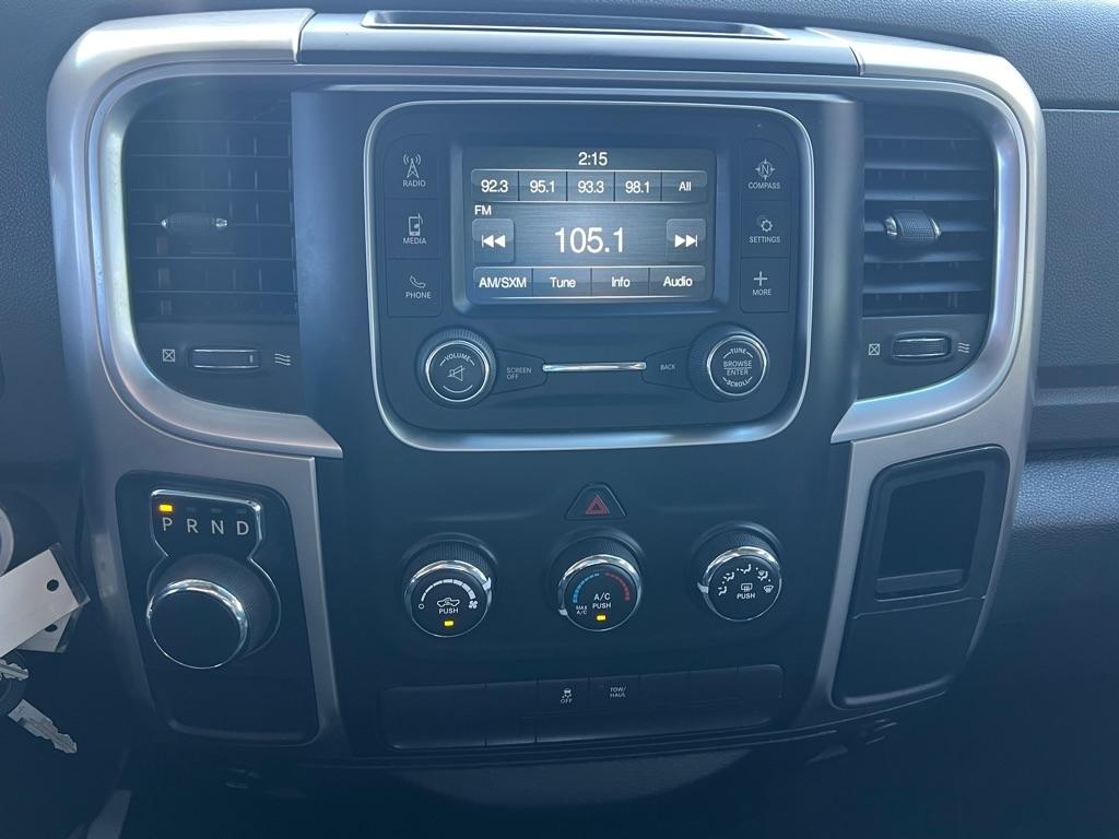 RAM 1500 SLT Quad Cab 2WD 2017