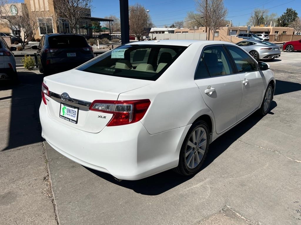 Toyota Camry SE 2012