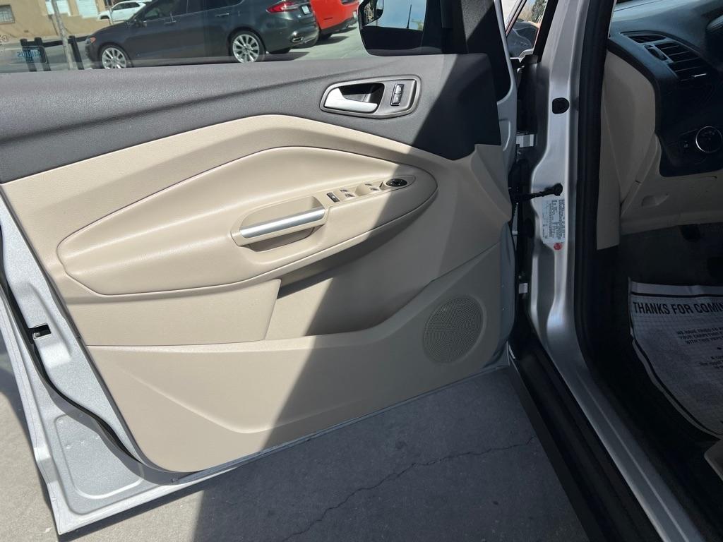 Ford C-Max Hybrid SE 2016