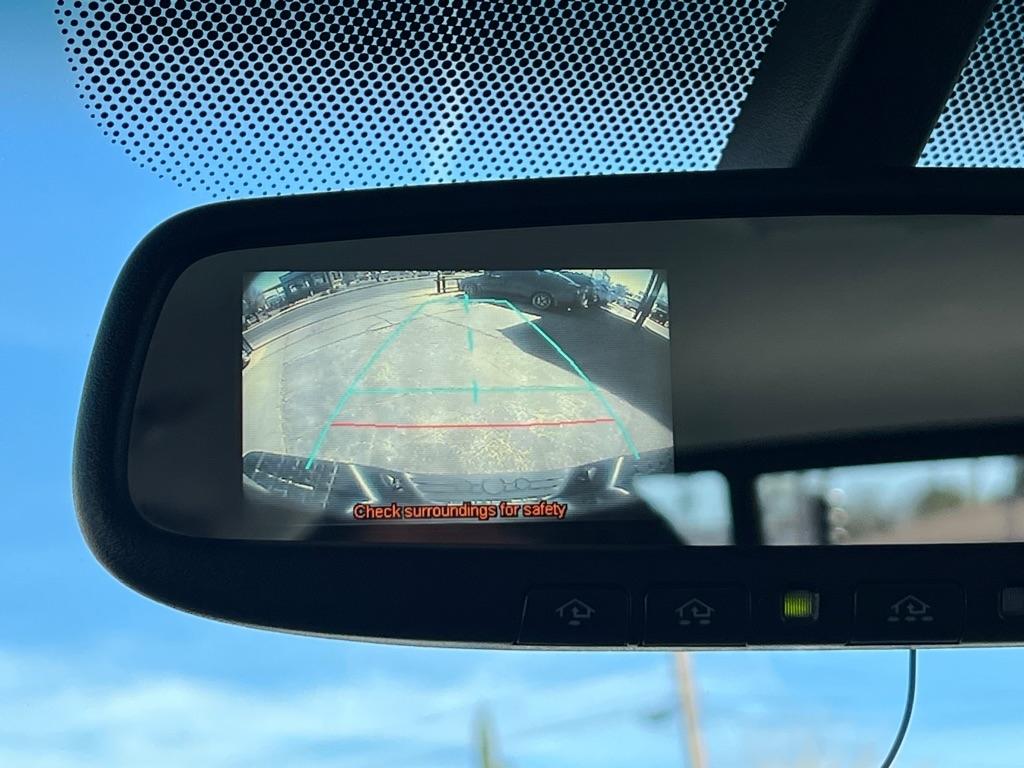 Toyota Tundra Tundra-Grade 5.7L Double Cab 4WD 2012