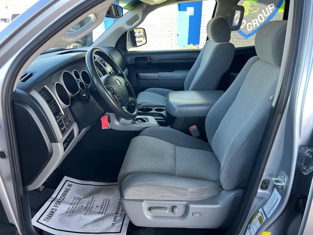 Toyota Tundra Tundra-Grade 5.7L Double Cab 4WD 2012