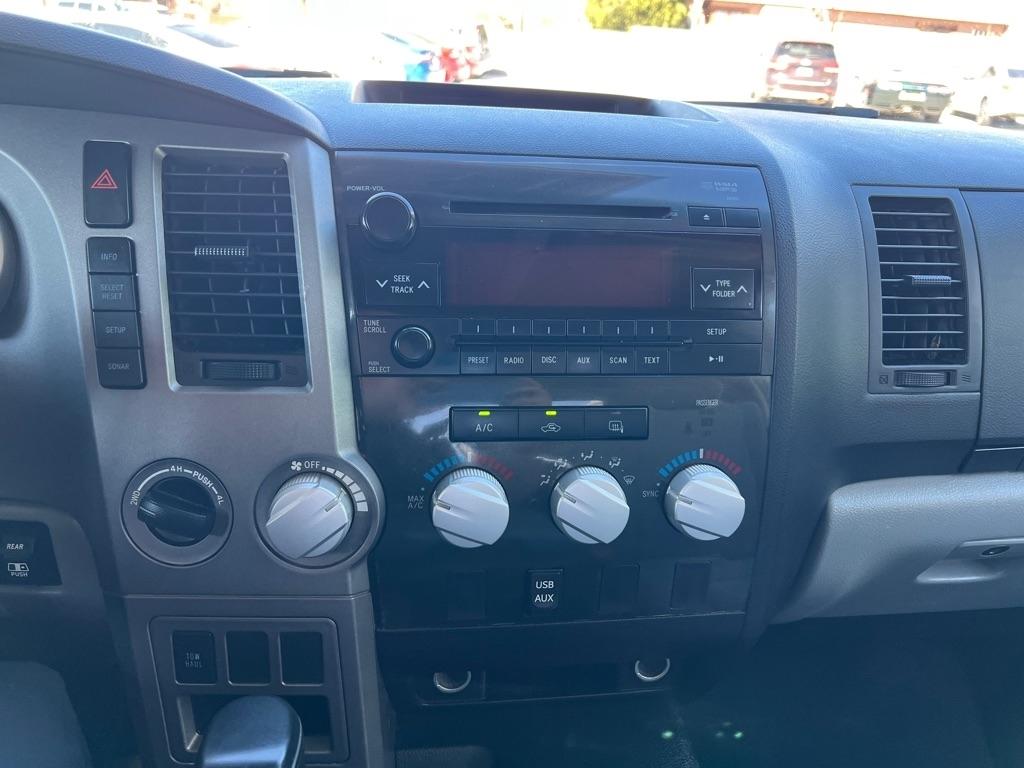 Toyota Tundra Tundra-Grade 5.7L Double Cab 4WD 2012