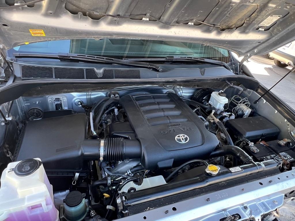 Toyota Tundra Tundra-Grade 5.7L Double Cab 4WD 2012