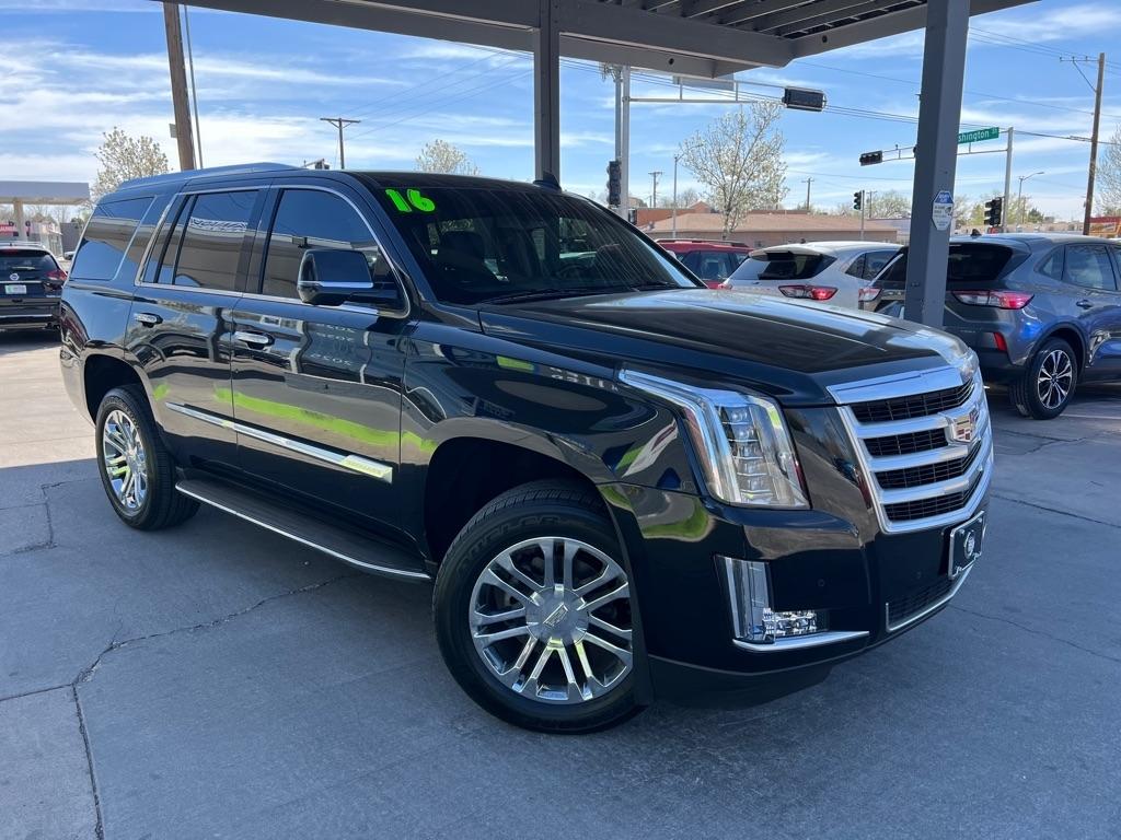 Cadillac Escalade Standard 2WD 2016