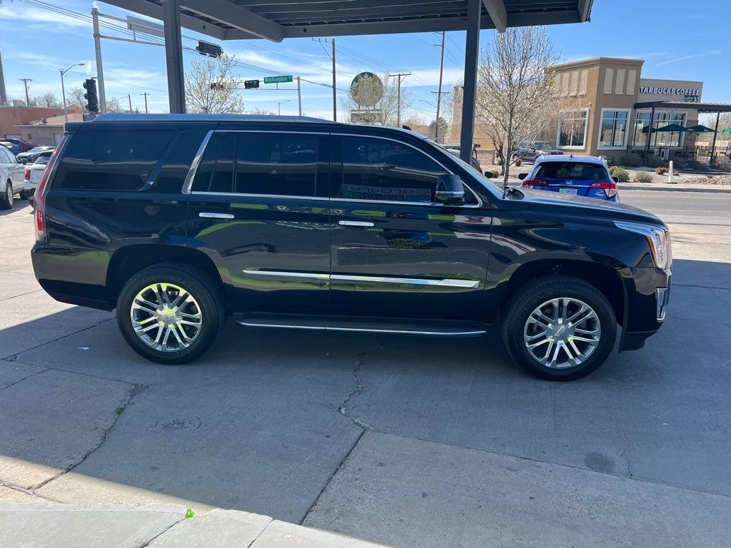 Cadillac Escalade Standard 2WD 2016