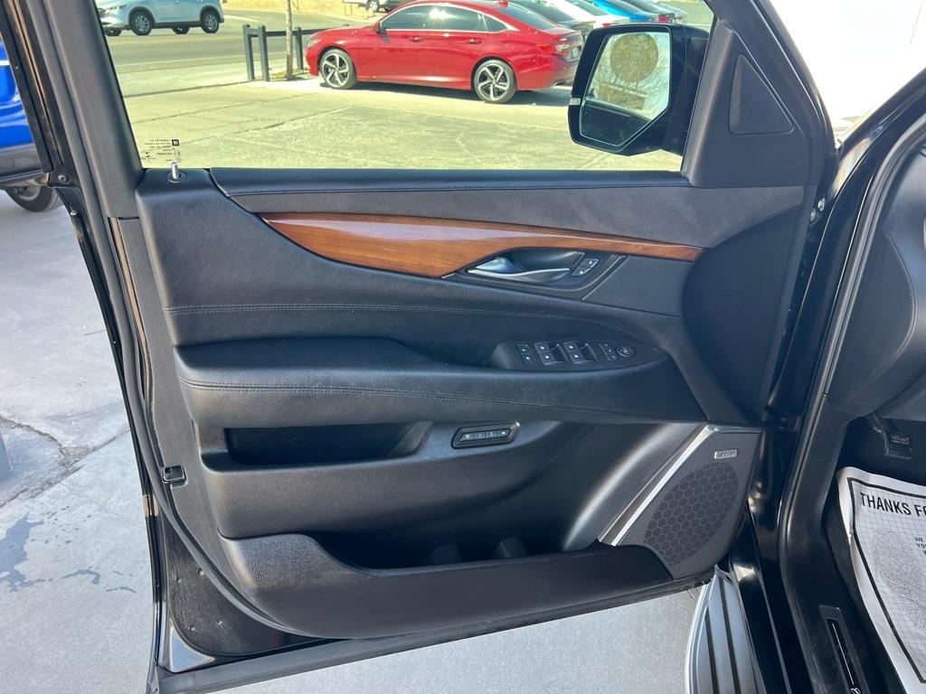 Cadillac Escalade Standard 2WD 2016