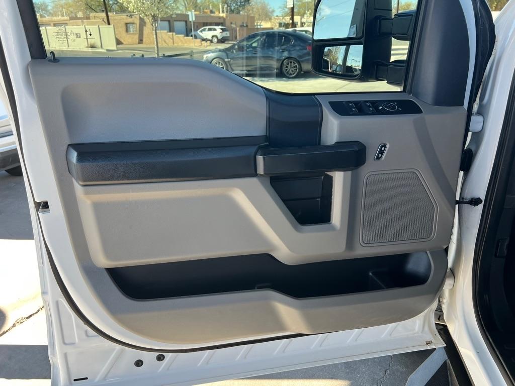 Ford F-250 SD XL Crew Cab 4WD 2022