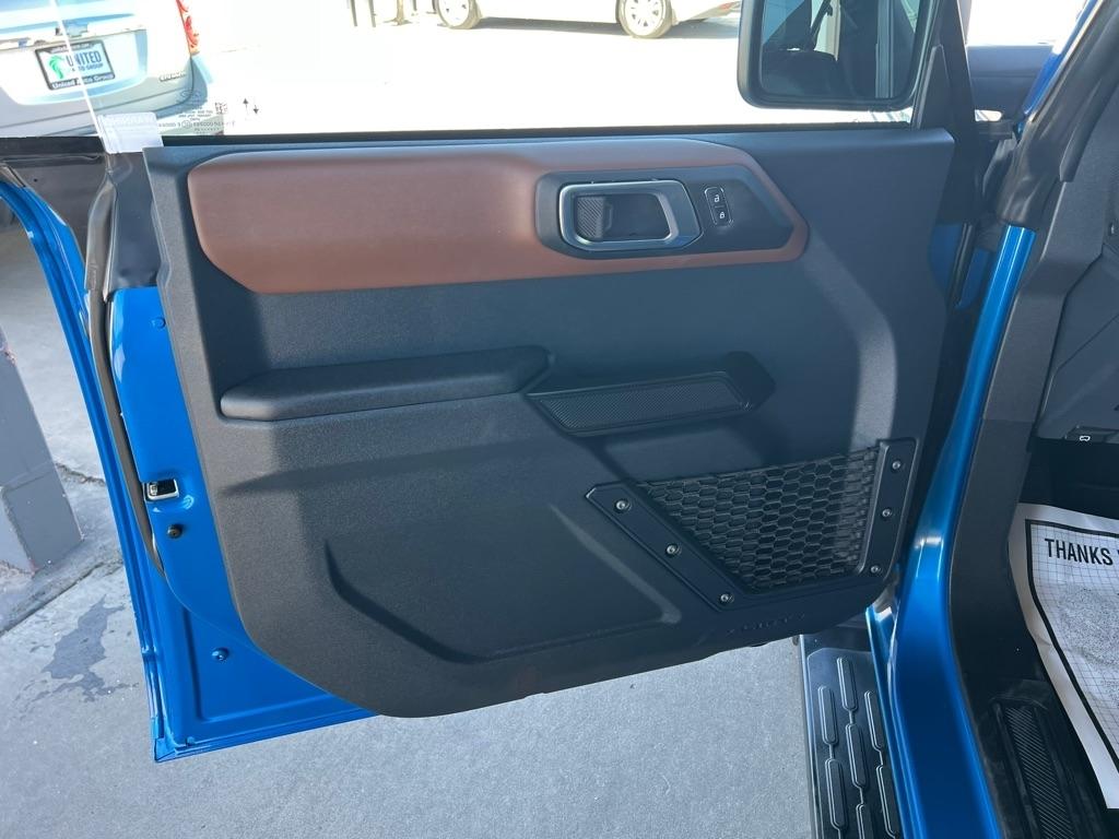 Ford Bronco Outer Banks 4-Door 2024