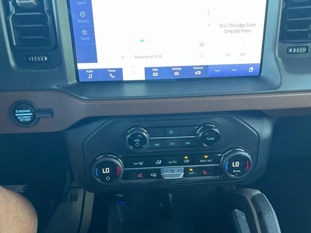 Ford Bronco Outer Banks 4-Door 2024