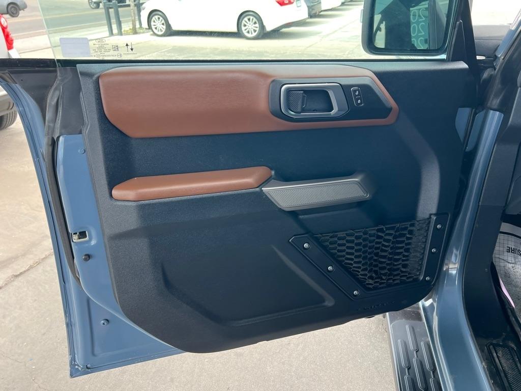 Ford Bronco Base 4-Door w/Advanced 2023