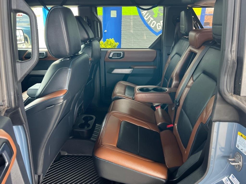 Ford Bronco Base 4-Door w/Advanced 2023