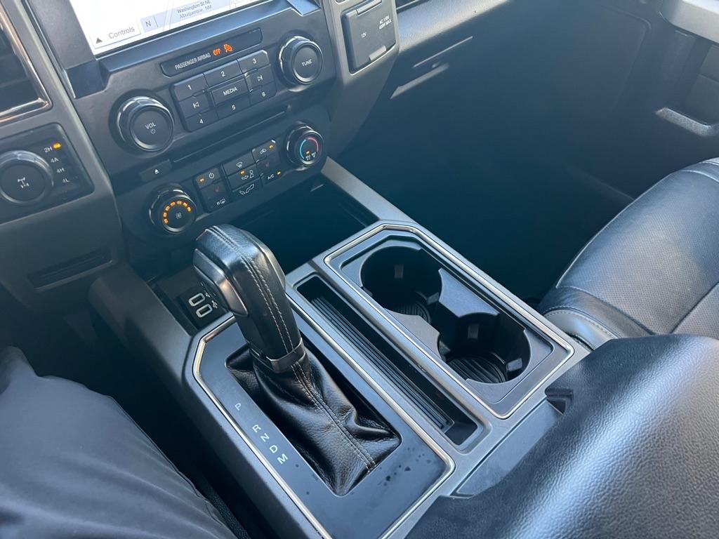 Ford F-150 Raptor SuperCrew 4WD 2017