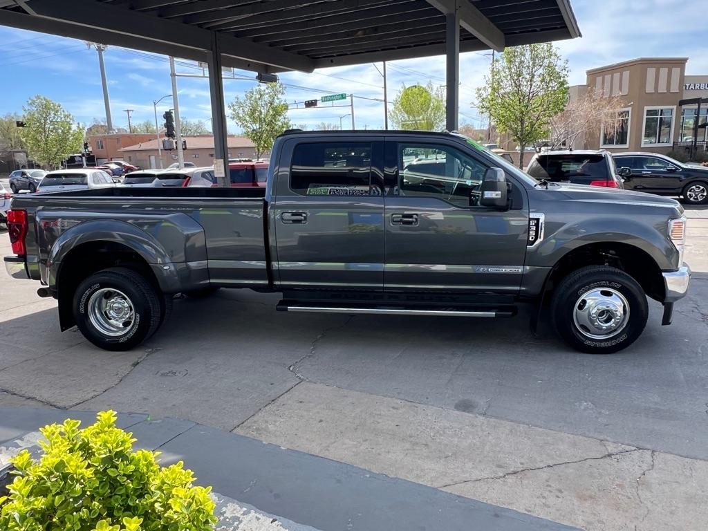 Ford F-350 SD Lariat Crew Cab Long Bed DRW 4WD 2020