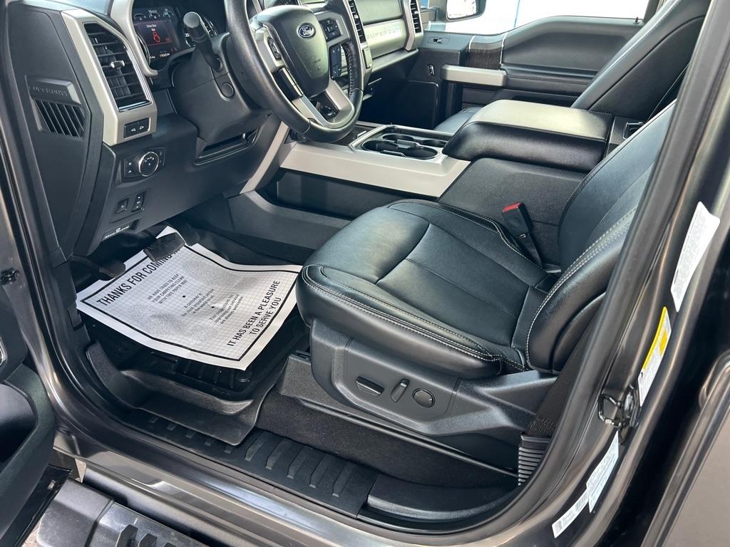 Ford F-350 SD Lariat Crew Cab Long Bed DRW 4WD 2020