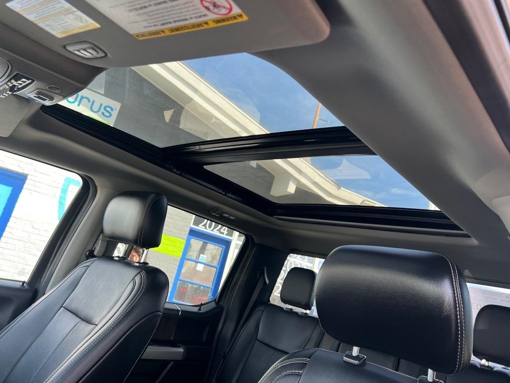 Ford F-350 SD Lariat Crew Cab Long Bed DRW 4WD 2020