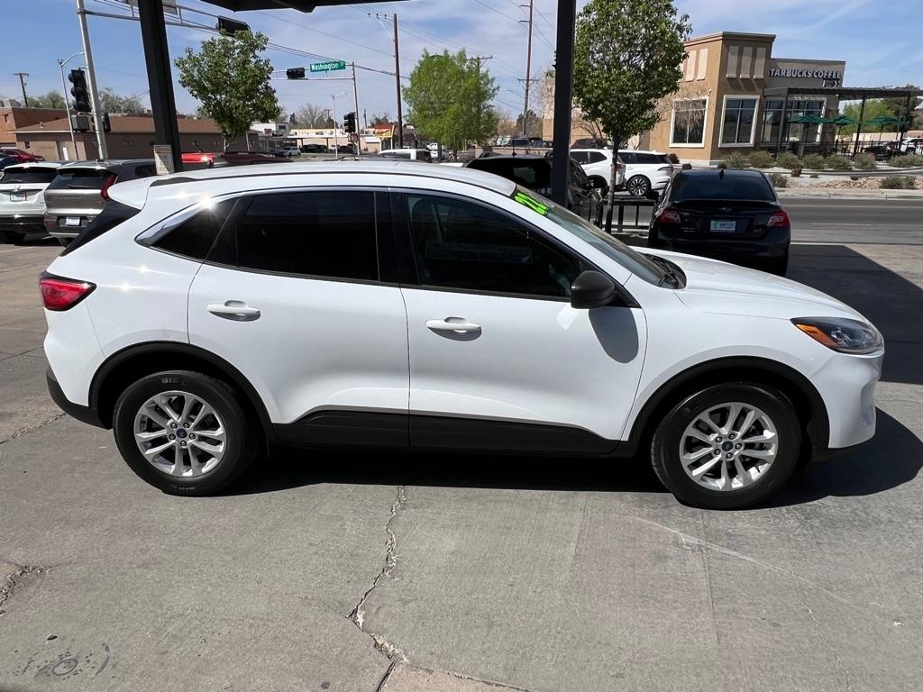 Ford Escape Hybrid SE 2022