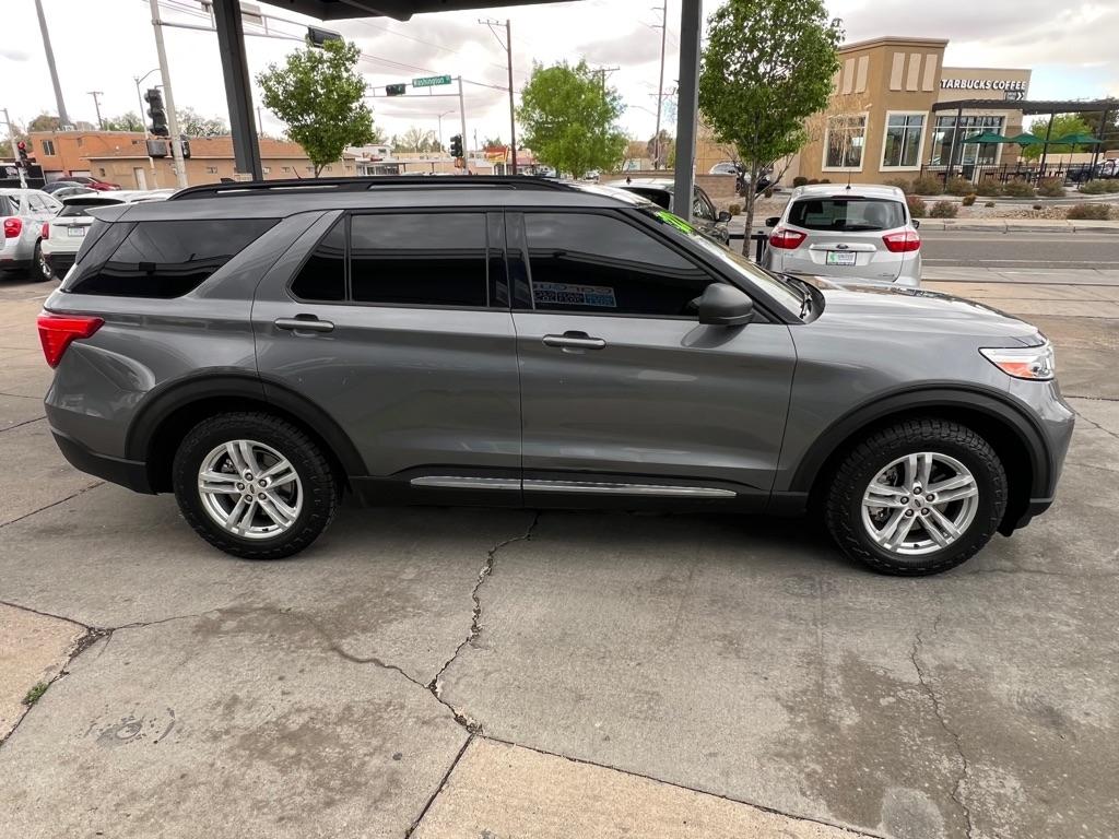 Ford Explorer XLT 2022