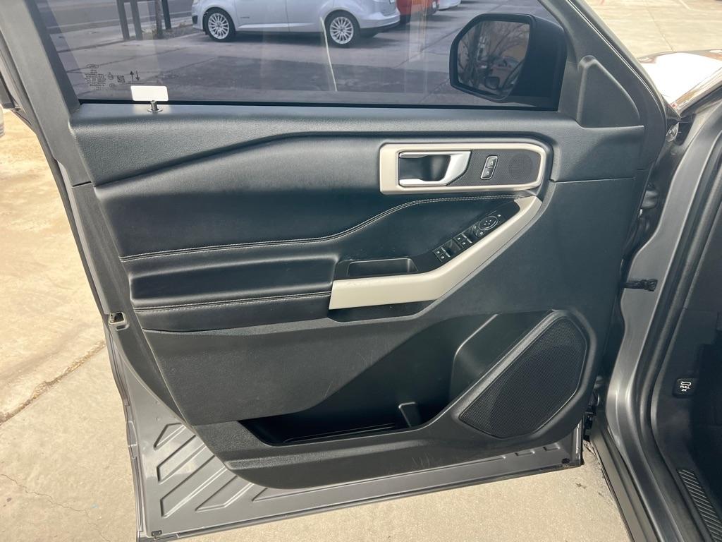 Ford Explorer XLT 2022