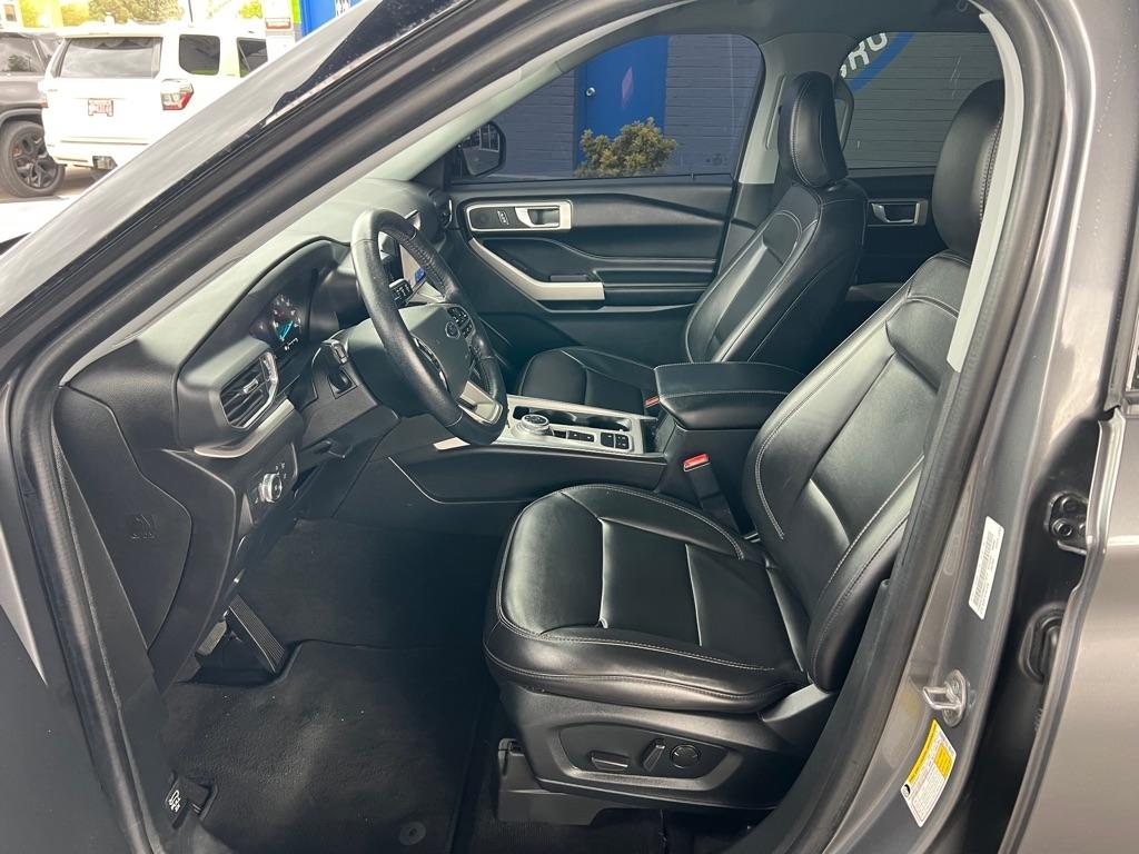 Ford Explorer XLT 2022