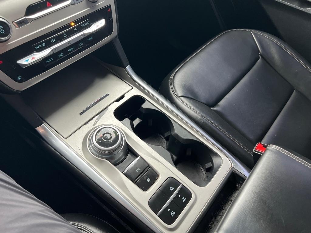 Ford Explorer XLT 2022