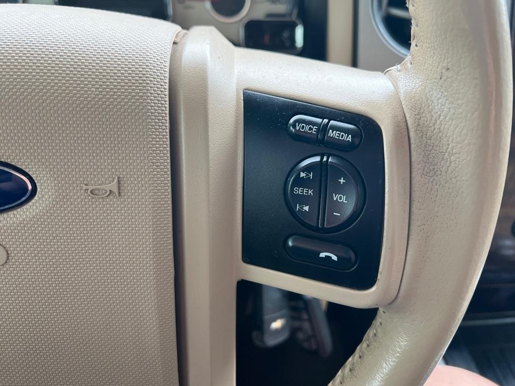 Ford Expedition XLT 4WD 2014