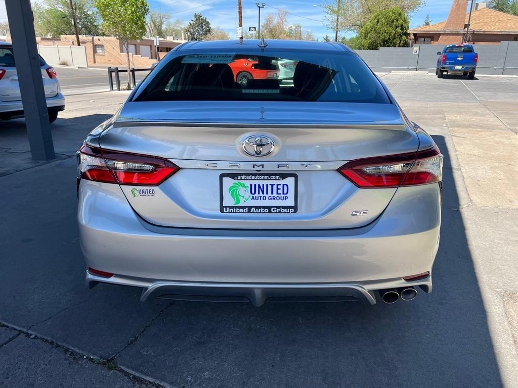 Toyota Camry SE 2023