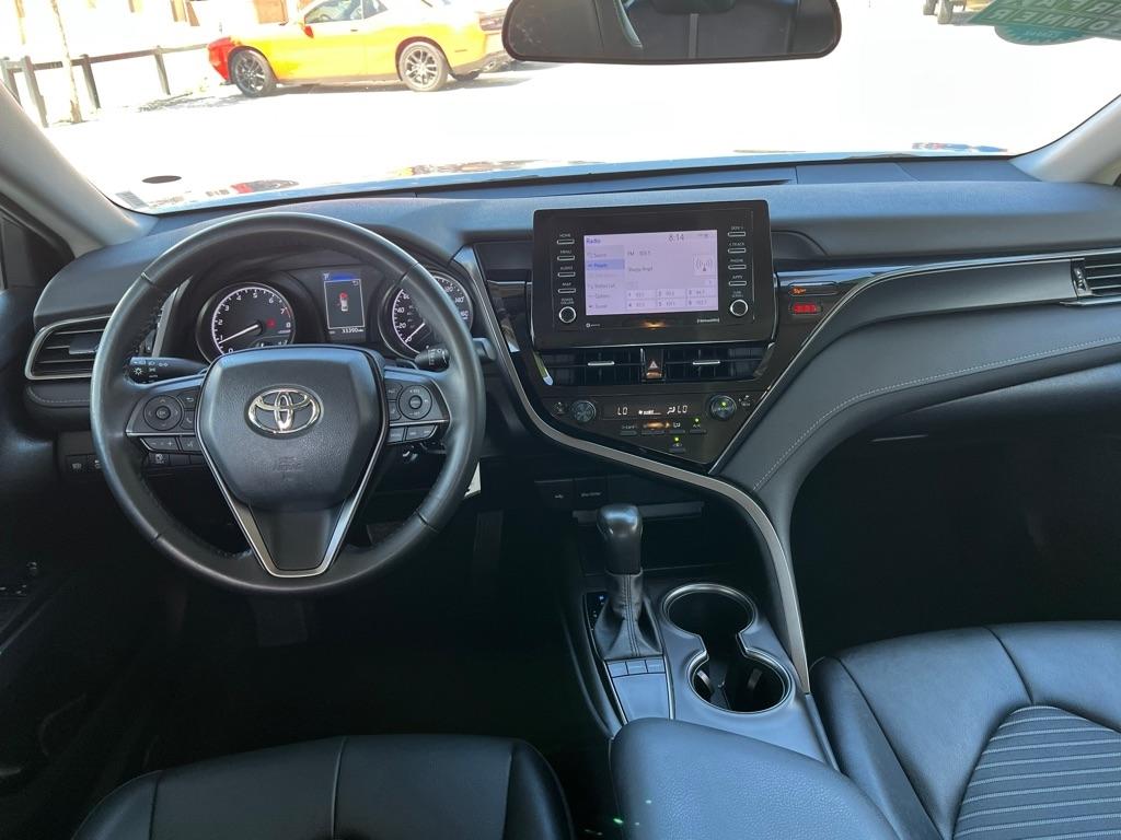 Toyota Camry SE 2023