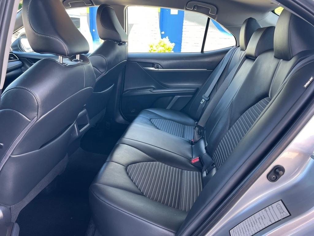 Toyota Camry SE 2023