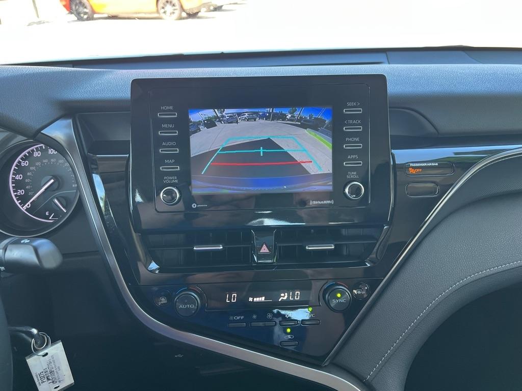 Toyota Camry SE 2023