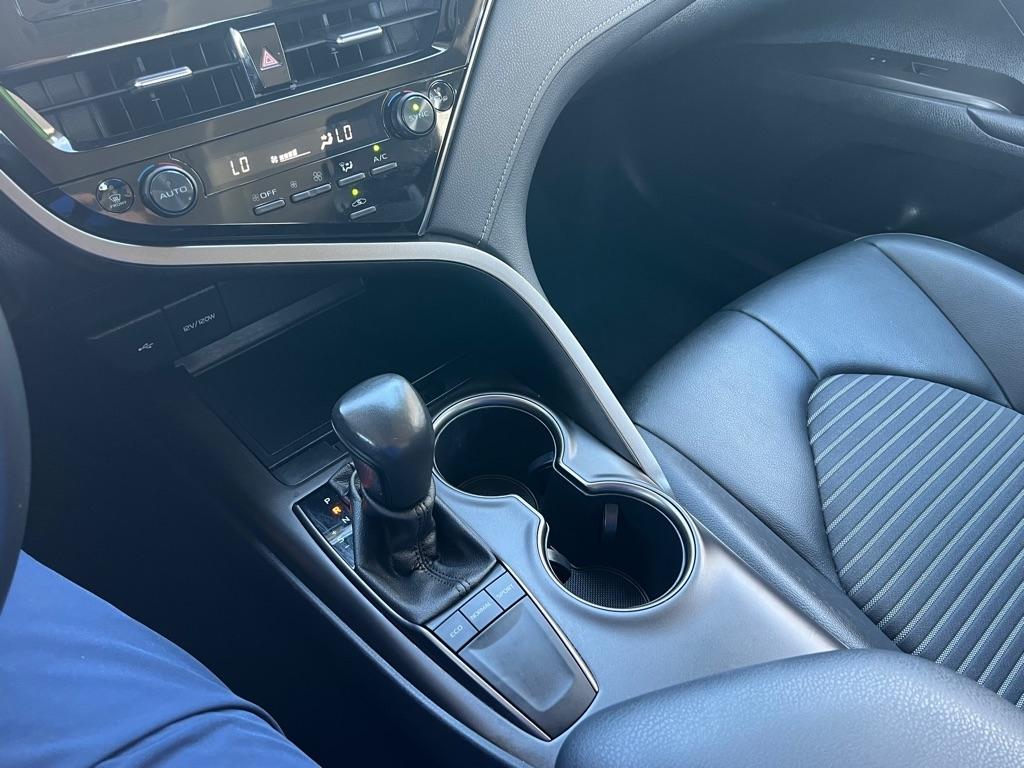 Toyota Camry SE 2023