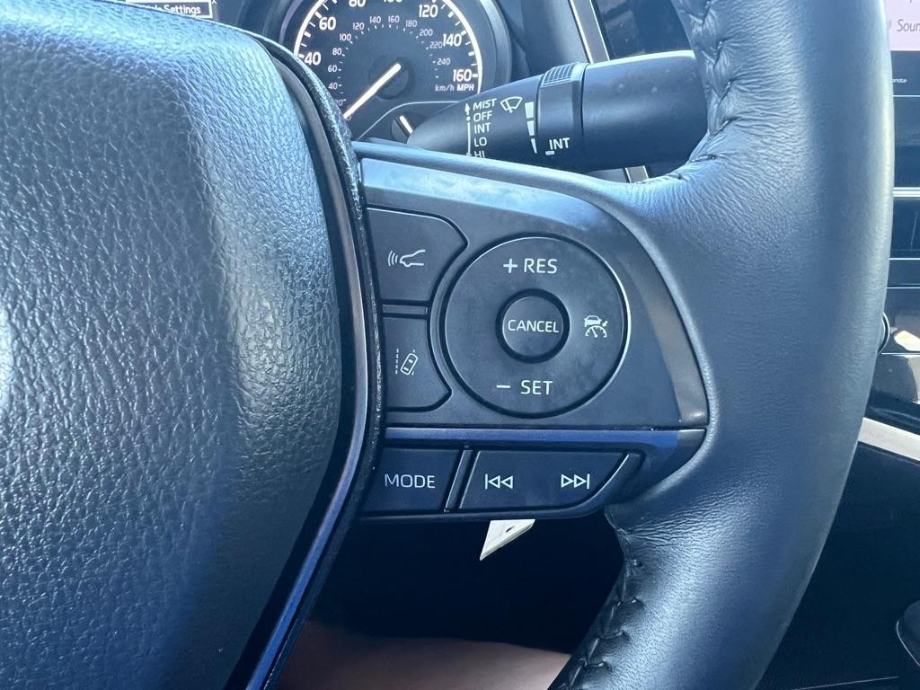 Toyota Camry SE 2023