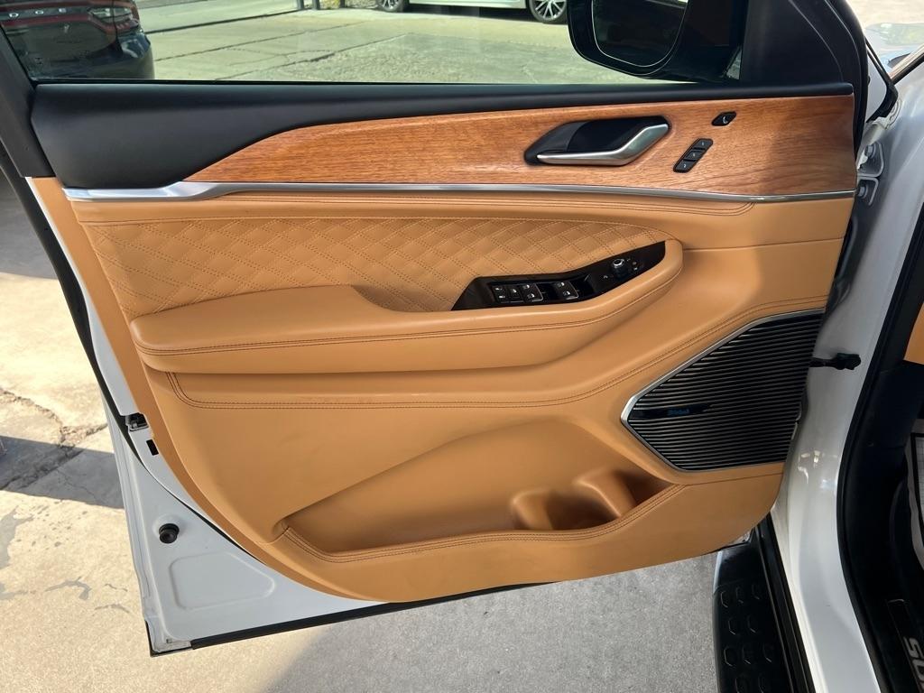 Jeep Grand Cherokee L Summit 4WD 2023