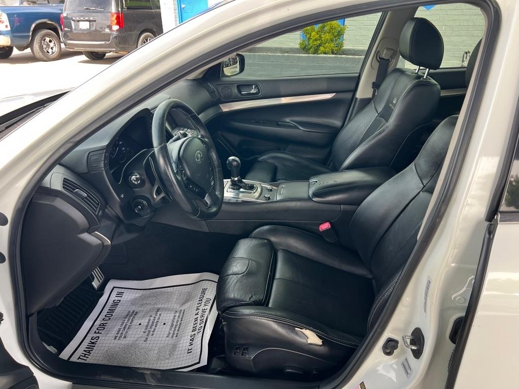 Infiniti G Sedan 37 Sport 6MT 2013