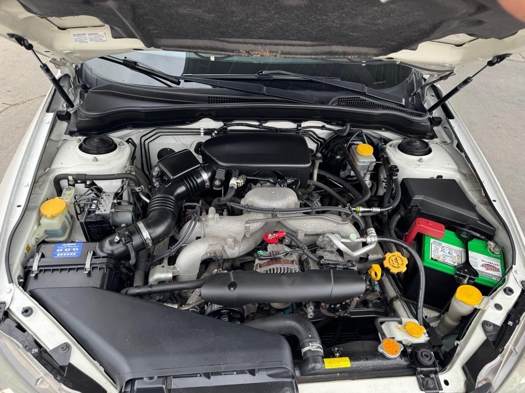 Subaru Impreza 2.5i 5-door 2010