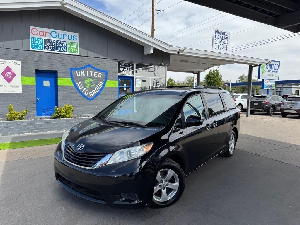 Toyota Sienna LE 8-Passenger 2017