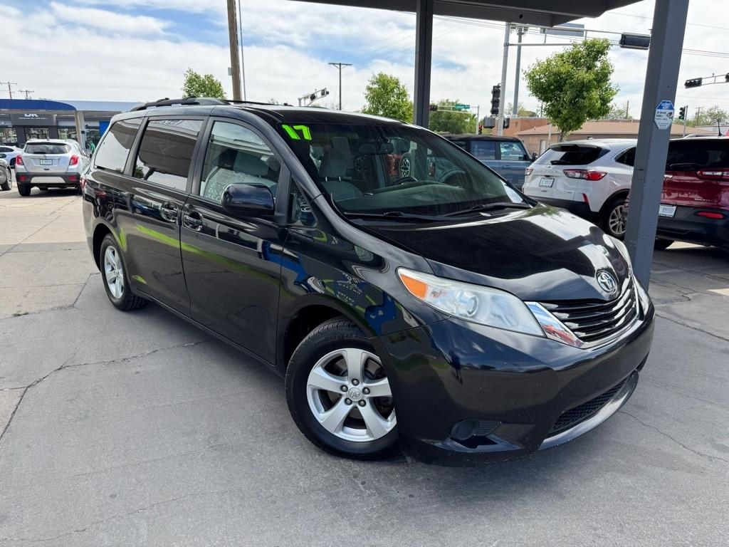Toyota Sienna LE 8-Passenger 2017