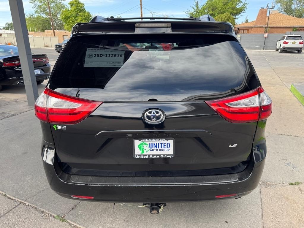 Toyota Sienna LE 8-Passenger 2017