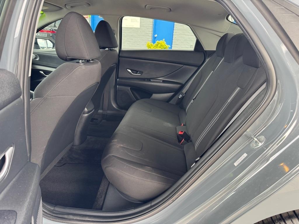 Hyundai Elantra  2022