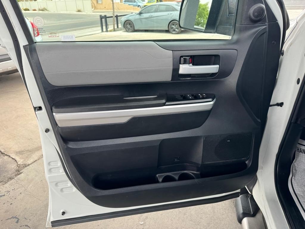 Toyota Tundra Limited 5.7L FFV CrewMax 4WD 2015