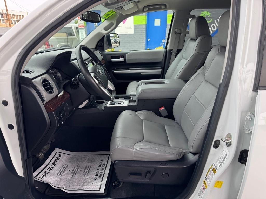 Toyota Tundra Limited 5.7L FFV CrewMax 4WD 2015