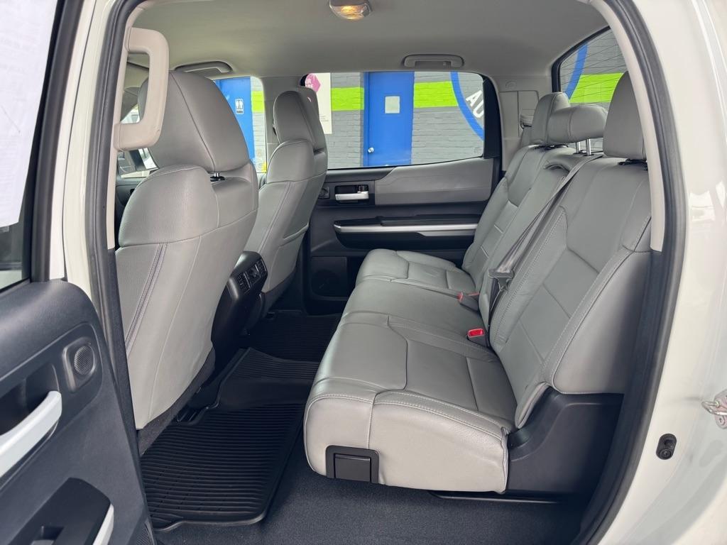 Toyota Tundra Limited 5.7L FFV CrewMax 4WD 2015