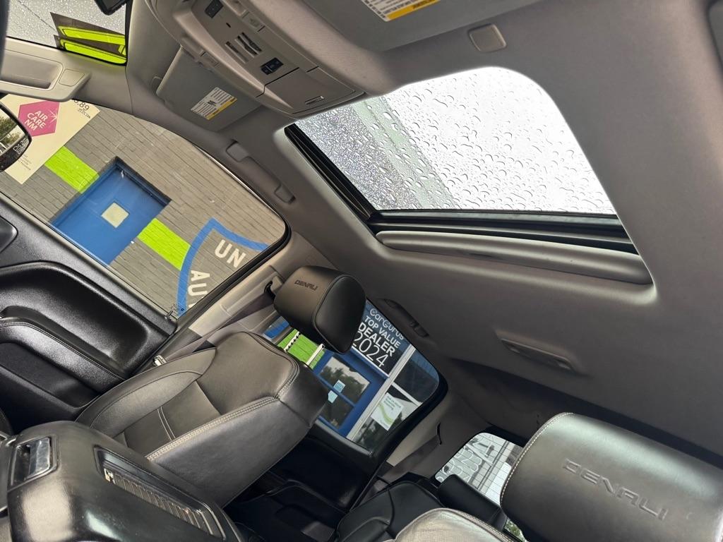 GMC Sierra 1500 Denali Crew Cab Long Box 4WD 2017