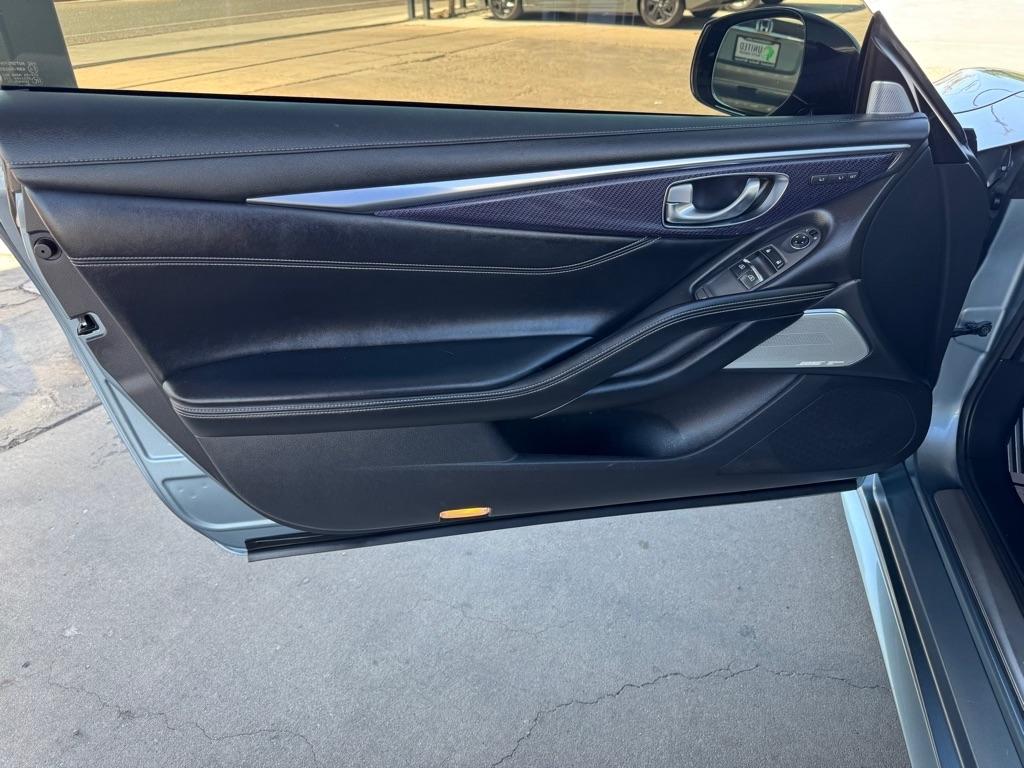 Infiniti Q60 Red Sport 400 2017