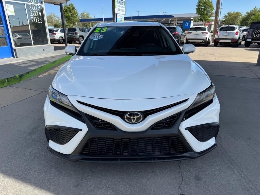 Toyota Camry SE 2023