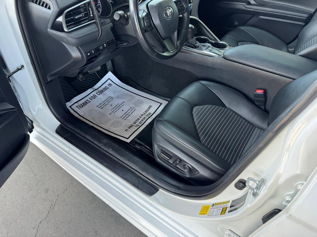 Toyota Camry SE 2023