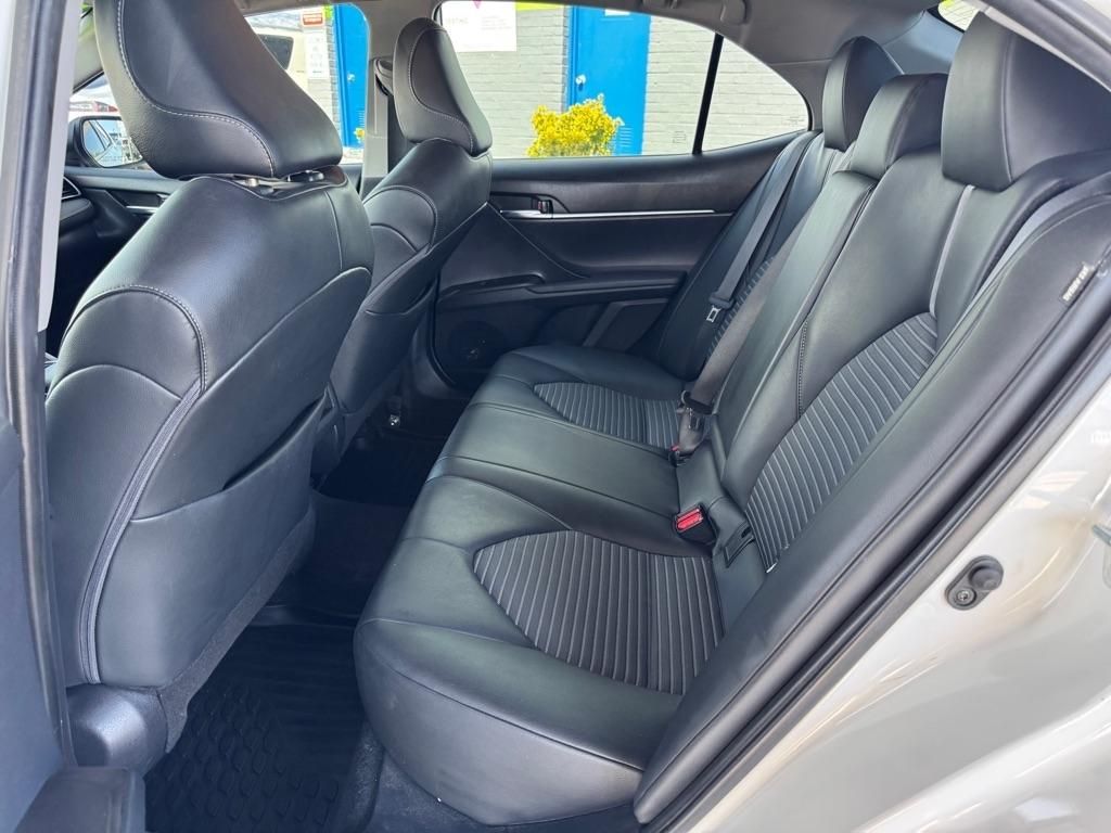 Toyota Camry SE 2023