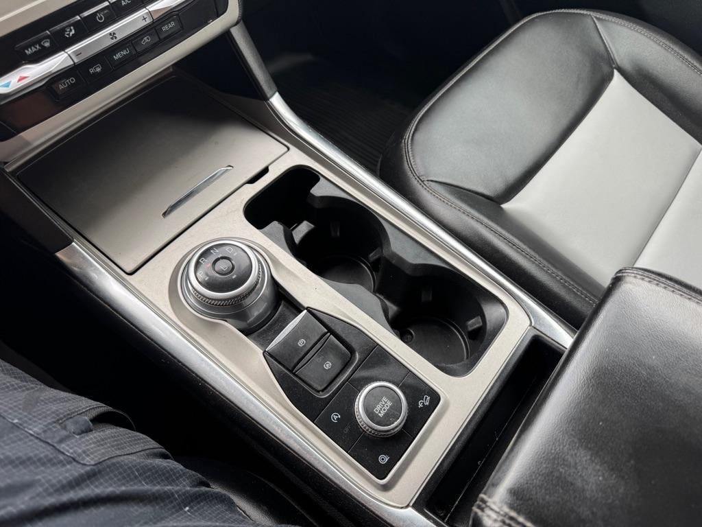 Ford Explorer XLT AWD 2022
