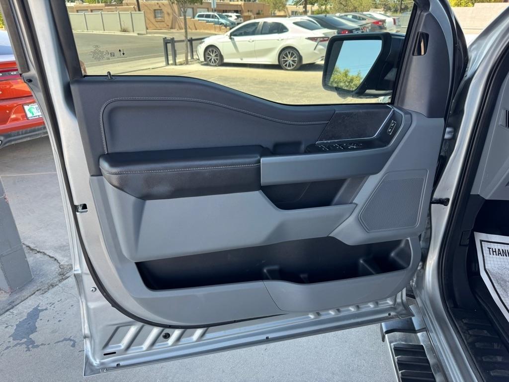 Ford F-150 XLT SuperCrew 4WD 2024